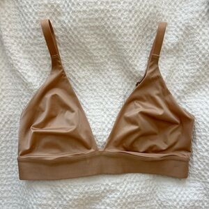 Negative Glacé Triangle Bra in Buff Size 2